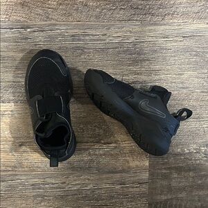 Nike Flex Kids Black Sneakers size 11C Used Great Condition